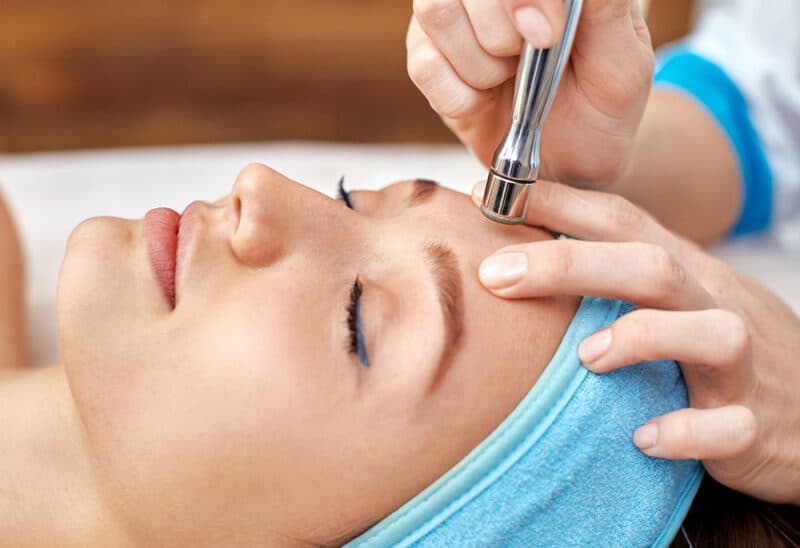 Microdermabrasion & Hydra Facial Technician training at BC Medical Clinic College